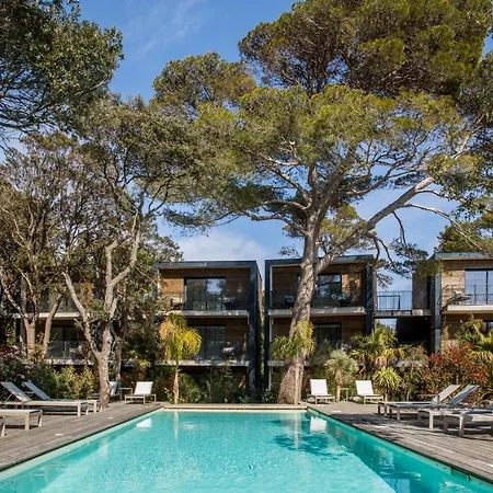 Le Des îles D'or Hotel 4*